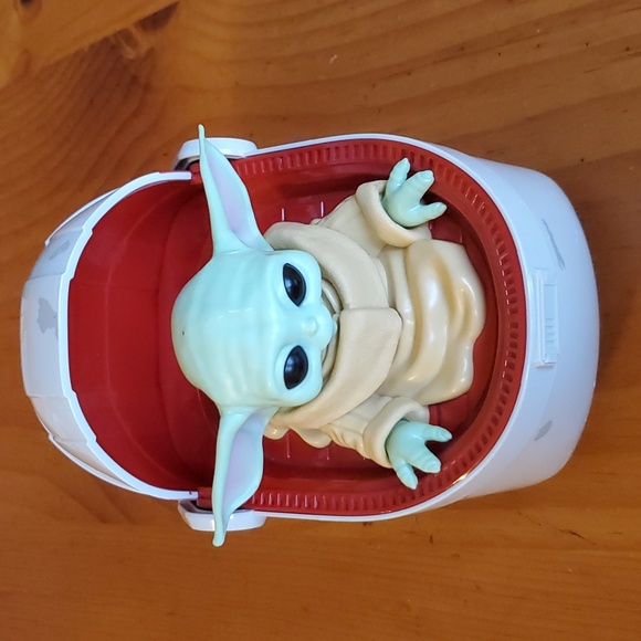 Star Wars Mandalorian Baby Yoda 9" Grogu & Hover Pram Radio Remote Control Vehic - Picture 4 of 6